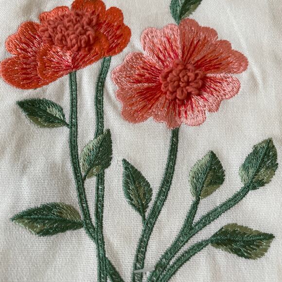 TAHARI HOME Spring Floral Embroidered Kitchen Towel Set of 3 Poppy Garden NEW - Picture 5 of 8